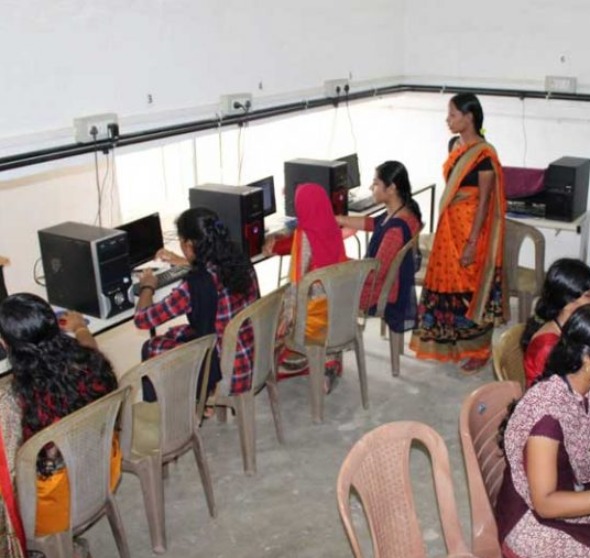 COMPUTER LAB